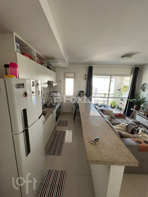 Image 1 - 883019
