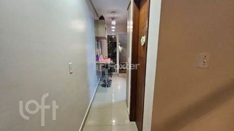 Image 17 - 883029