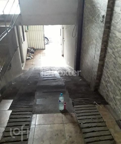 Image 9 - 883030