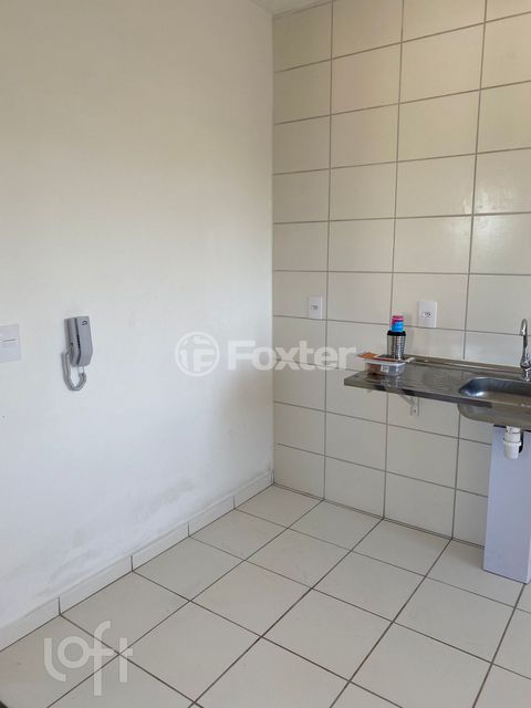 Image 7 - 883034