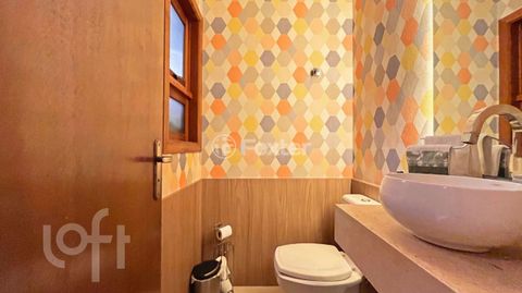 Image 19 - 883035