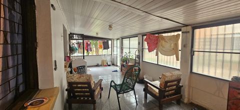Image 8 - 883038