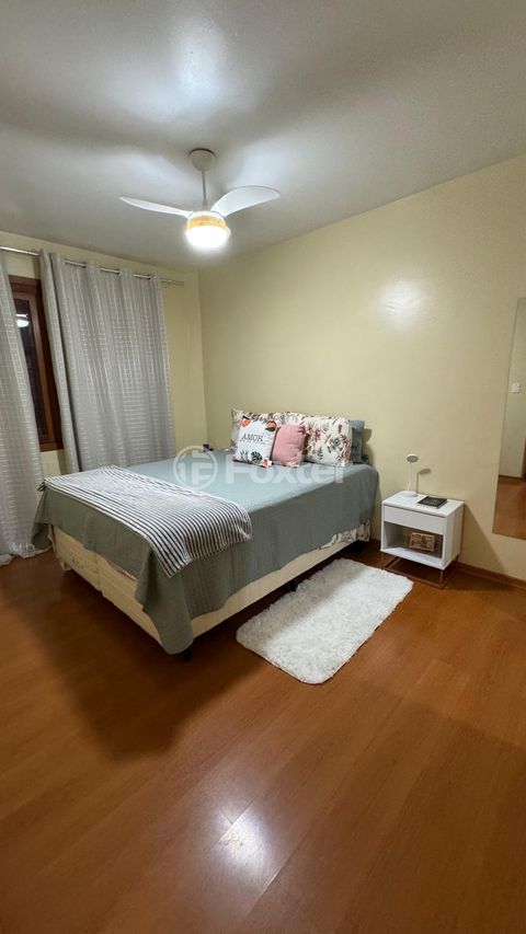 Image 3 - 883066
