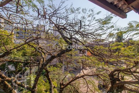 Image 7 - 883101