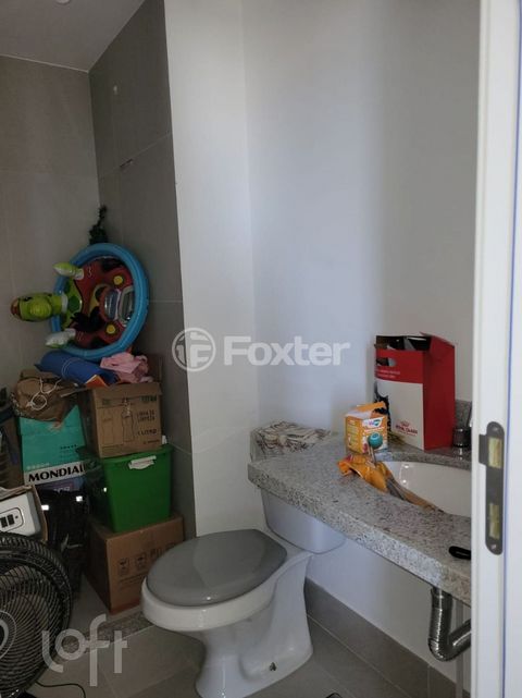 Image 7 - 883112
