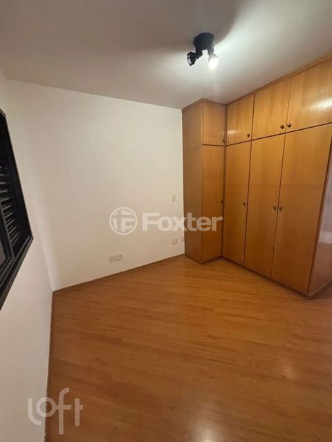 Image 7 - 883116