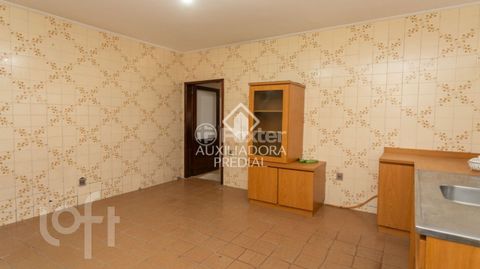 Image 8 - 883140