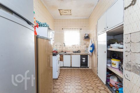 Image 8 - 883146