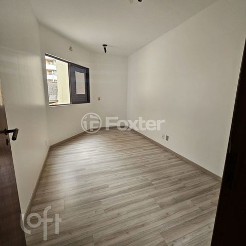 Image 4 - 883174
