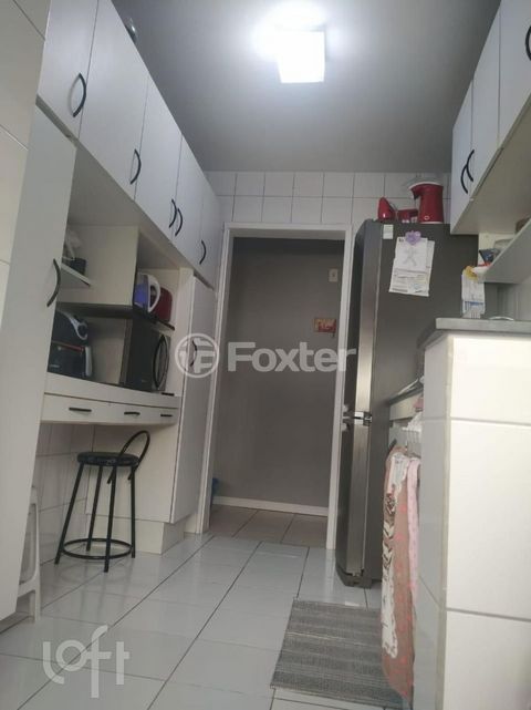 Image 7 - 883199