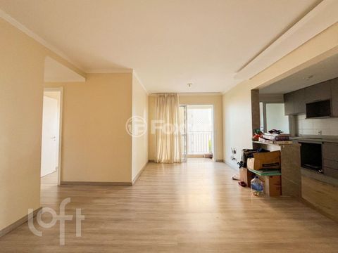Image 1 - 883203