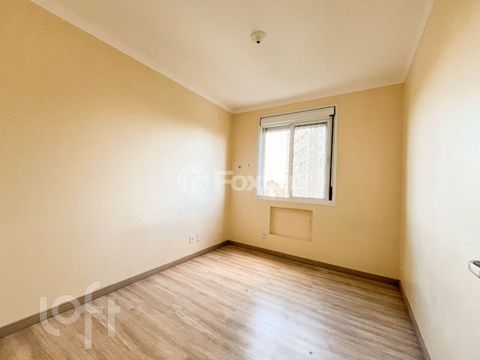 Image 8 - 883203