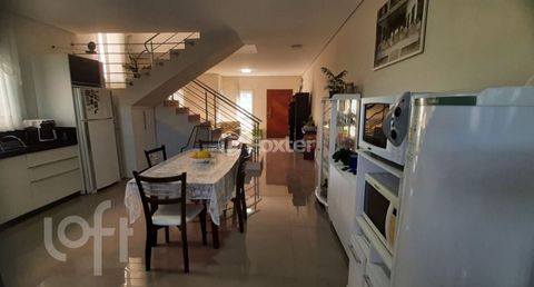 Image 18 - 883212