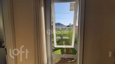 Image 8 - 883212