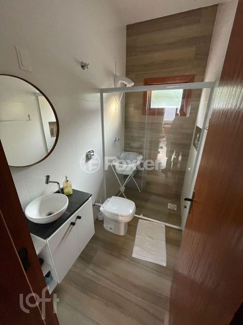 Image 9 - 883216