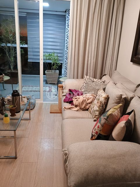 Image 2 - 883217