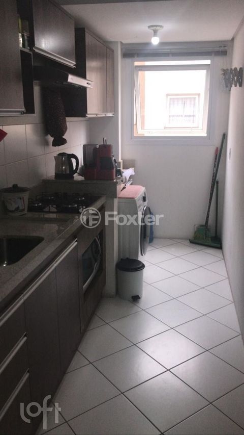 Image 5 - 883219