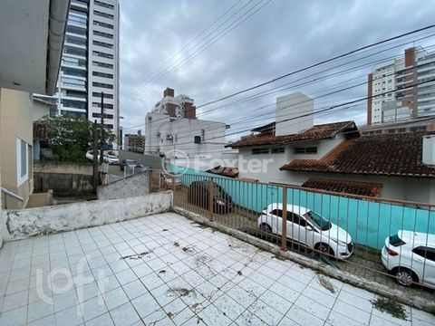 Image 0 - 883252