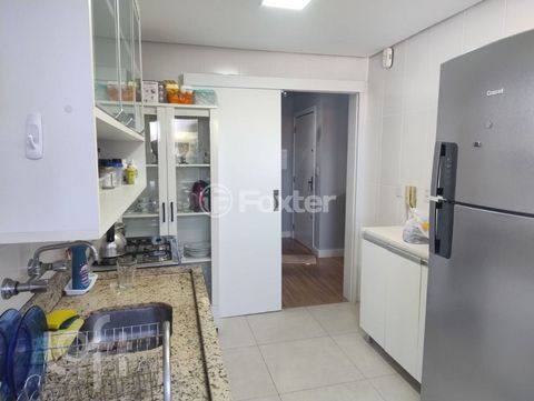 Image 8 - 883262