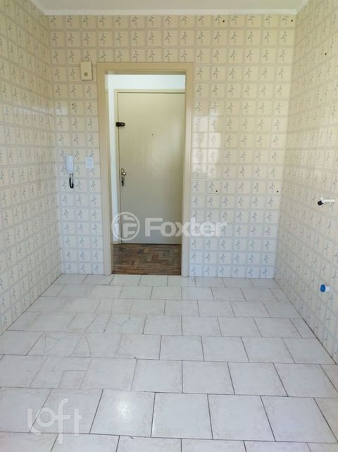 Image 9 - 883273