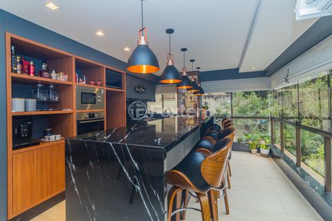 Image 8 - 883277