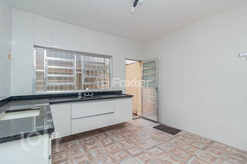 Image 3 - 883283