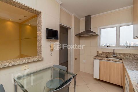 Image 7 - 883298