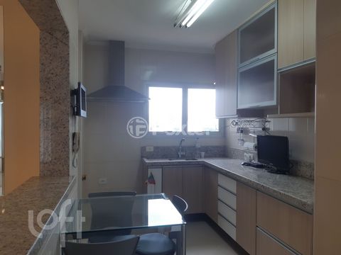 Image 7 - 883298