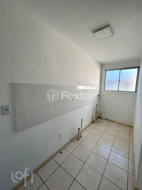Image 7 - 883306