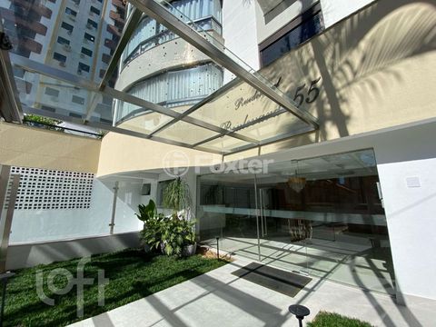 Image 5 - 883307