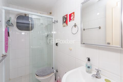 Image 6 - 883315