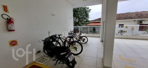 Image 17 - 883380