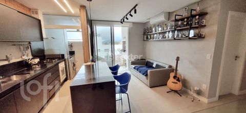 Image 8 - 883380