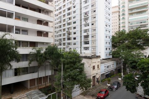 Image 15 - 883389