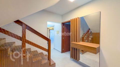 Image 7 - 883395