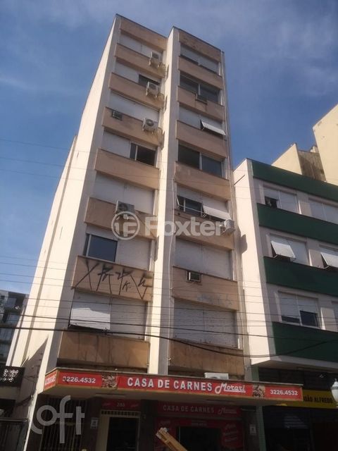 Image 8 - 883413