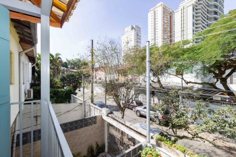 Image 17 - 883422