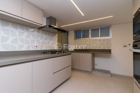 Image 7 - 883426