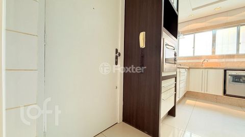 Image 8 - 883428