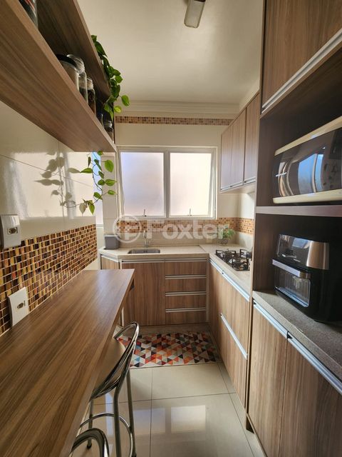 Image 8 - 883429