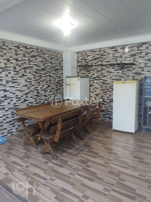 Image 7 - 883434