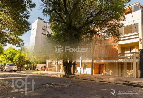 Image 17 - 883453