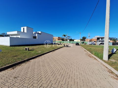 Image 4 - 883478