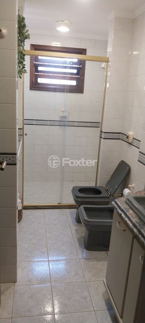 Image 6 - 883482