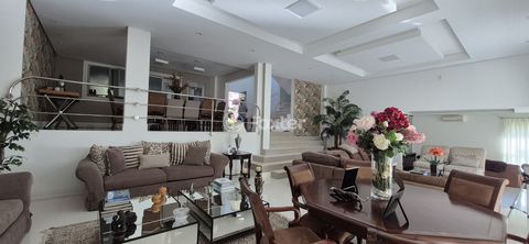 Image 4 - 883486