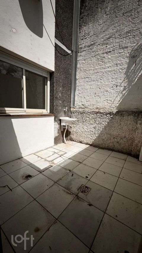 Image 4 - 883488