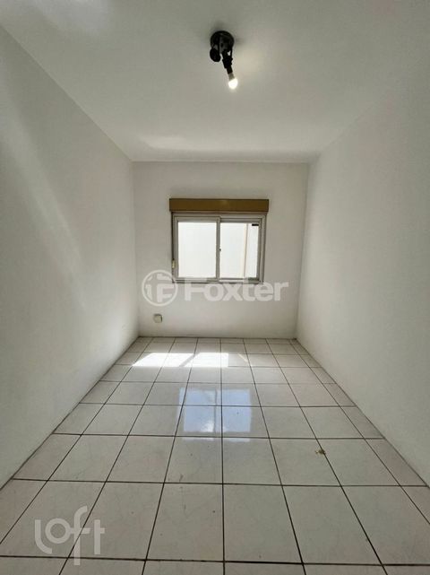 Image 6 - 883488