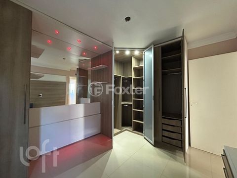 Image 9 - 883501