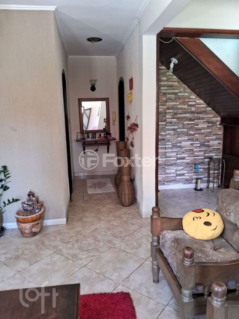 Image 8 - 883510