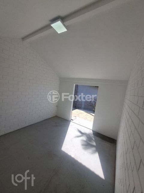 Image 7 - 883517